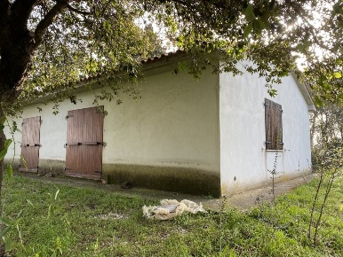 Foto Magazzino a Piombino di 92 m² con 2 locali in vendita