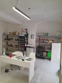Foto Negozio in VIA MAURIZIO MONTI 44, Como di 60 m² in affitto