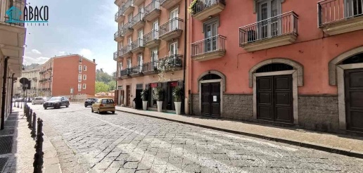 Foto Negozio in corso Umberto I 30, Avellino di 27 m² in vendita