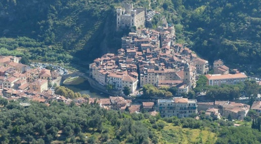 Foto Terreno edificabile in Dolceacqua, Dolceacqua in vendita