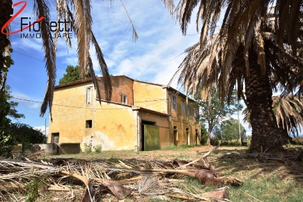 Foto Negozio a Piombino di 420 m² in vendita