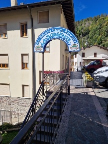 Foto Attività commerciale a Roncobello di 250 m² con 2 locali in vendita