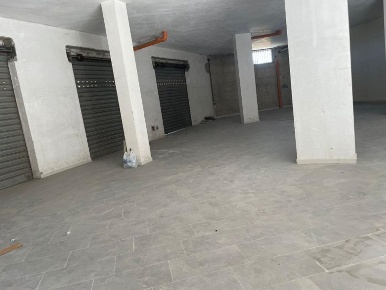 Foto Negozio in PARCO COPEC, Melito di Napoli di 250 m² in affitto
