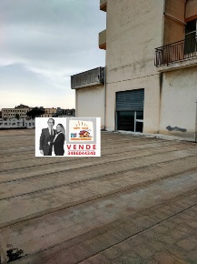 Foto Ufficio in VIA SEBASTIANO LISI SACERDOTE, Giarre di 648 m² in vendita