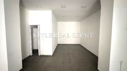 Foto Negozio in VIALE XX SETTEMBRE, Siracusa di 42 m² con 1 locali