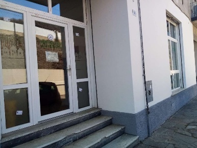 Foto Negozio in via toce 81, Villadossola di 110 m² con 3 locali in vendita