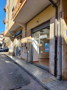 Foto Negozio in Pasquale Enrico Murmura, Vibo Valentia di 50 m² in affitto