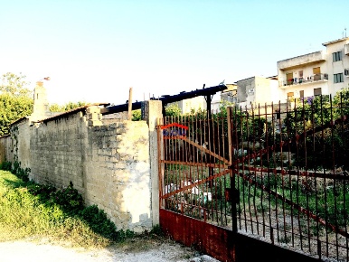 Foto Terreno agricolo a Mondragone di 670 m² in vendita