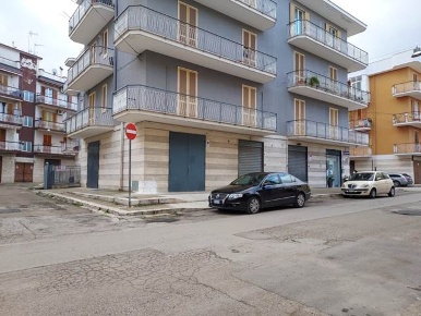 Foto Magazzino a Ruvo di Puglia di 50 m² con 1 locali in affitto