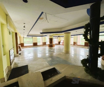 Foto Negozio a Pombia di 405 m² in vendita