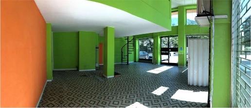 Foto Negozio in VIA C. FERRARINI, Verbania Suna di 145 m² con 5 locali