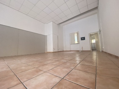 Foto Attività commerciale a Piombino Centro di 50 m² con 1 locali