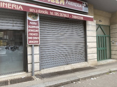 Foto Attività commerciale in via XXXI maggio 35, Catania Rapisardi di 70 m²