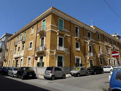 Foto Ufficio in Via Lenzi 1, Messina di 131 m² con 5 locali in affitto