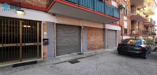 Foto Negozio in via Scotellaro 30, Avellino di 45 m² in vendita