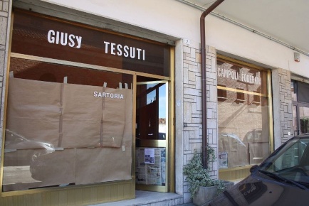 Foto Negozio in piazza san bartolomeo s.n.c, Castagnole delle Lanze