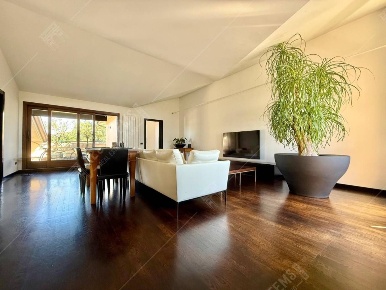 Foto Appartamento Missaglia Centro di 177 m² con 3 locali in vendita