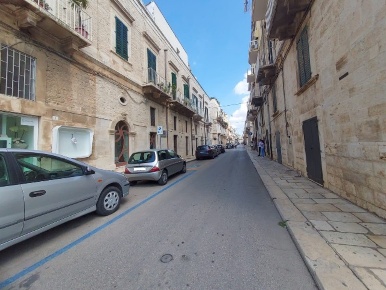 Foto Negozio a Ruvo di Puglia di 165 m² con 4 locali in affitto