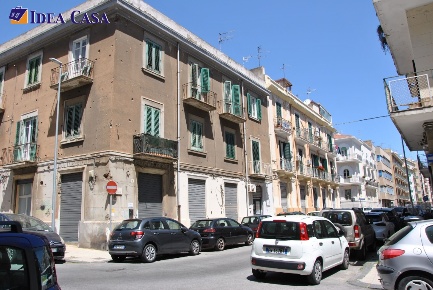 Foto Negozio in Via Cesareo  7, Messina di 50 m² con 1 locali in vendita