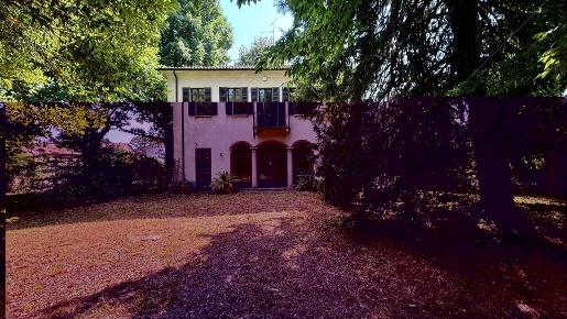 Foto Villa unifamiliare in Viale Guglielmo Marconi 116 - Tradate Varese,