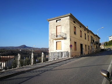 Foto Negozio in Via Occidentale, Isernia di 20 m² con 1 locali in vendita