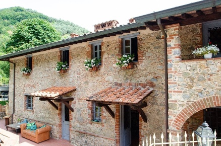Foto Rustico in Via della Verdina 55, Camaiore Camaiore Paese di 600 m²