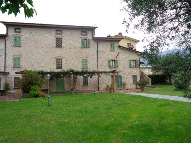 Foto Rustico a Seravezza Ripa Pozzi Querceta Ponterosso di 250 m²