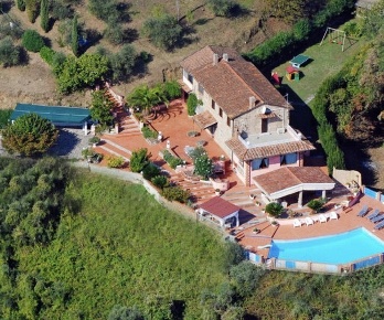 Foto Rustico a Massarosa Bargecchia, Corsanico di 250 m² con 8 locali