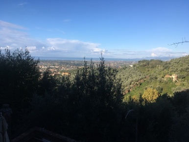 Foto Rustico a Pietrasanta di 150 m² con 4 locali in vendita