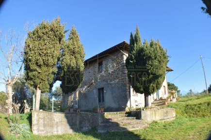 Foto Rustico a Camaiore Camaiore Paese di 250 m² con 7 locali in vendita