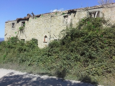 Foto Rustico in LOC. AMPINANA, Vicchio di 356 m² con 15 locali in vendita