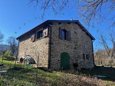 Foto Rustico in VIA PONTE A VICCHIO 1, Vicchio di 220 m² con 9 locali