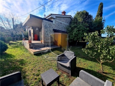 Foto Rustico in MURLO, Murlo di 90 m² con 5 locali in vendita