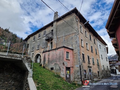 Foto Rustico in Via Dante Alighieri, Vione di 560 m² con 20 locali