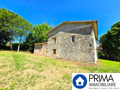 Foto Rustico in Vocabolo Colle, Acquasparta Centro di 350 m² con 4 locali