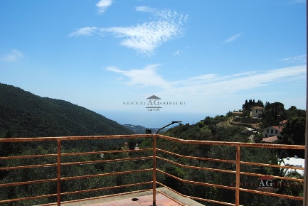 Foto Rustico in Corso Bernardo Leone, Seborga di 150 m² con 7 locali