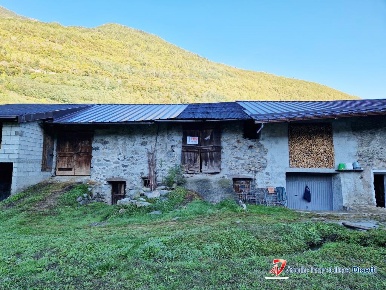 Foto Rustico in Via Perlongo, Malonno di 55 m² con 2 locali in vendita