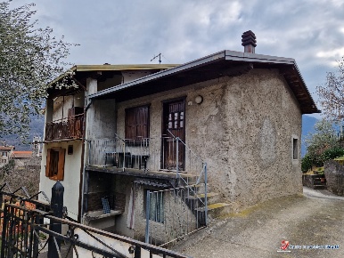 Foto Rustico in Via Clegna, Capo di Ponte di 60 m² con 3 locali in vendita