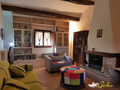 Foto Rustico a San Gimignano di 250 m² con 10 locali in vendita