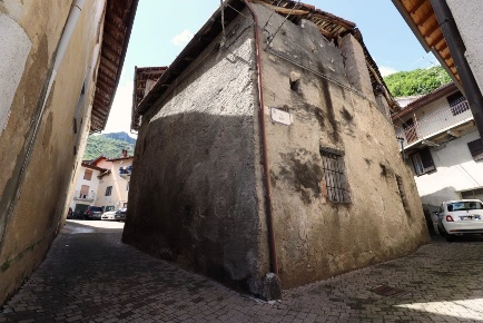 Foto Rustico in Via Ratti, Ballabio Centro di 90 m² con 4 locali in vendita