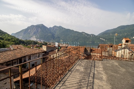 Foto Rustico in Via Alla Chiesetta, Abbadia Lariana Centro di 613 m²