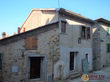 Foto Rustico in Via Groppo, Bagnone Groppo di 144 m² con 6 locali
