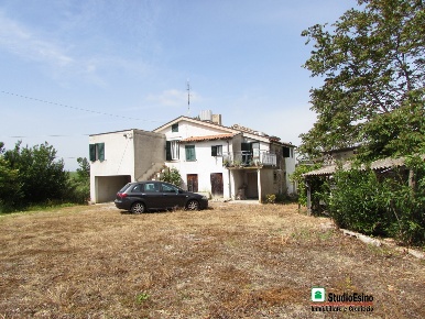 Foto Rustico in contrada forola, Acquaviva Picena di 180 m² con 5 locali