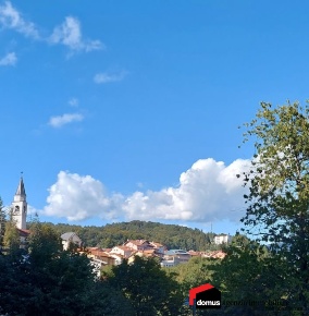 Foto Rustico a Tonezza del Cimone Centro di 450 m² con 35 locali in vendita