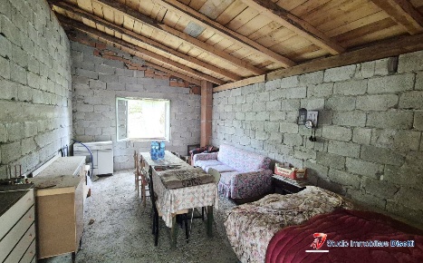 Foto Rustico in Località Re, Incudine di 240 m² con 3 locali in vendita