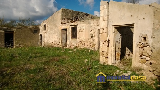 Foto Rustico in c.da Sichilli, Noto di 40 m² con 1 locali in vendita