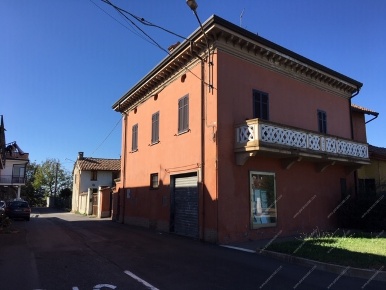 Foto Rustico a Casei Gerola Casei di 140 m² con 5 locali in vendita