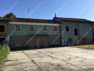 Foto Rustico a Isola Sant'Antonio Centro di 150 m² con 6 locali in vendita