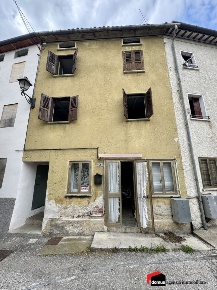 Foto Rustico a Lugo di Vicenza di 95 m² con 4 locali in vendita