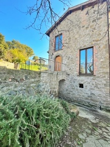Foto Rustico in via coste, Montefiascone di 97 m² in vendita